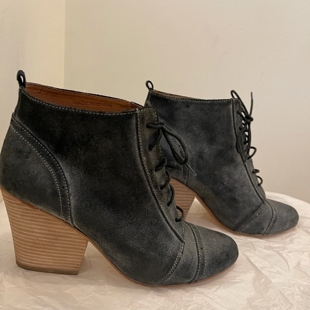 Trendy Ankle Boots. Gently Used